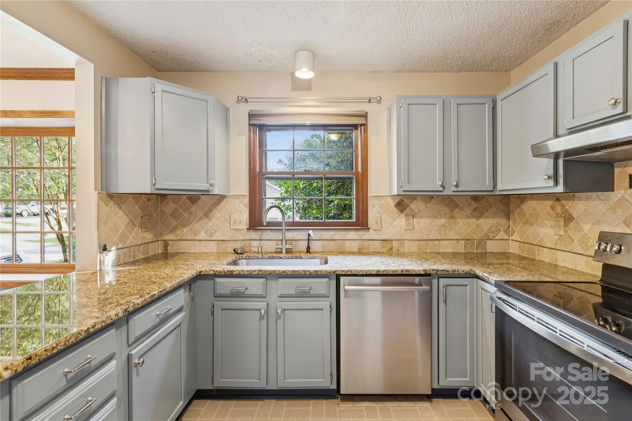 Matthews, North Carolina, 28105, United States, 4 Bedrooms Bedrooms, ,3 BathroomsBathrooms,Residential,For Sale,1938548
