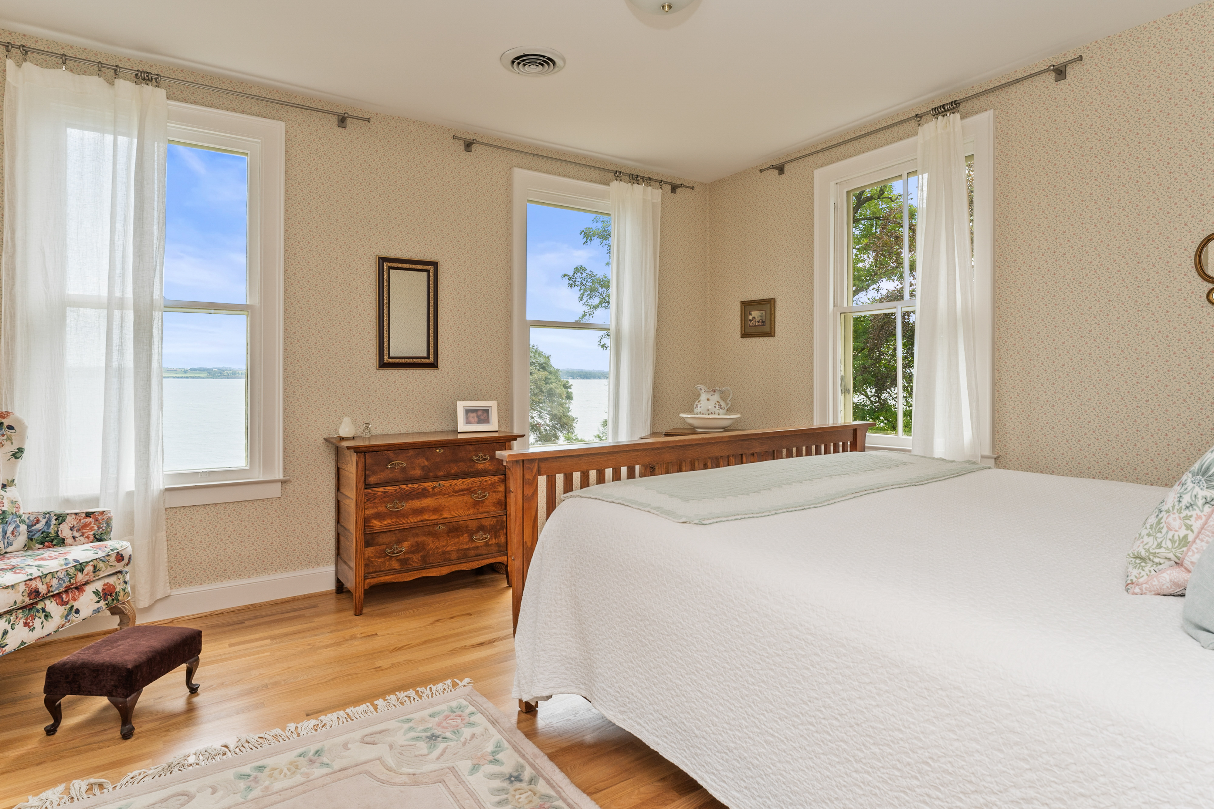  Eclectic City Home on Seneca Lake - 物件實景