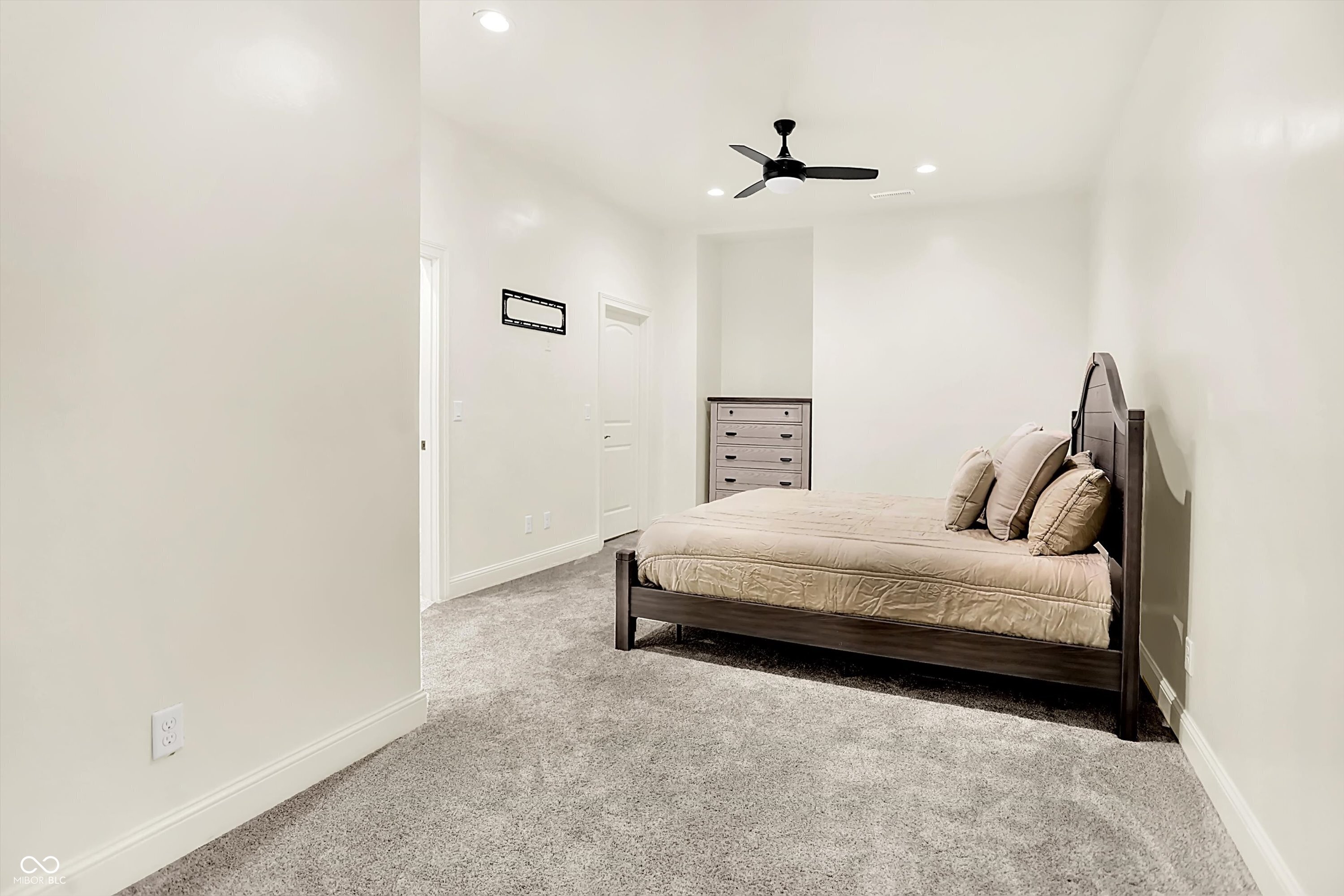 Noblesville, Indiana, 46062, United States, 6 Bedrooms Bedrooms, ,9 BathroomsBathrooms,Residential,For Sale,1979033