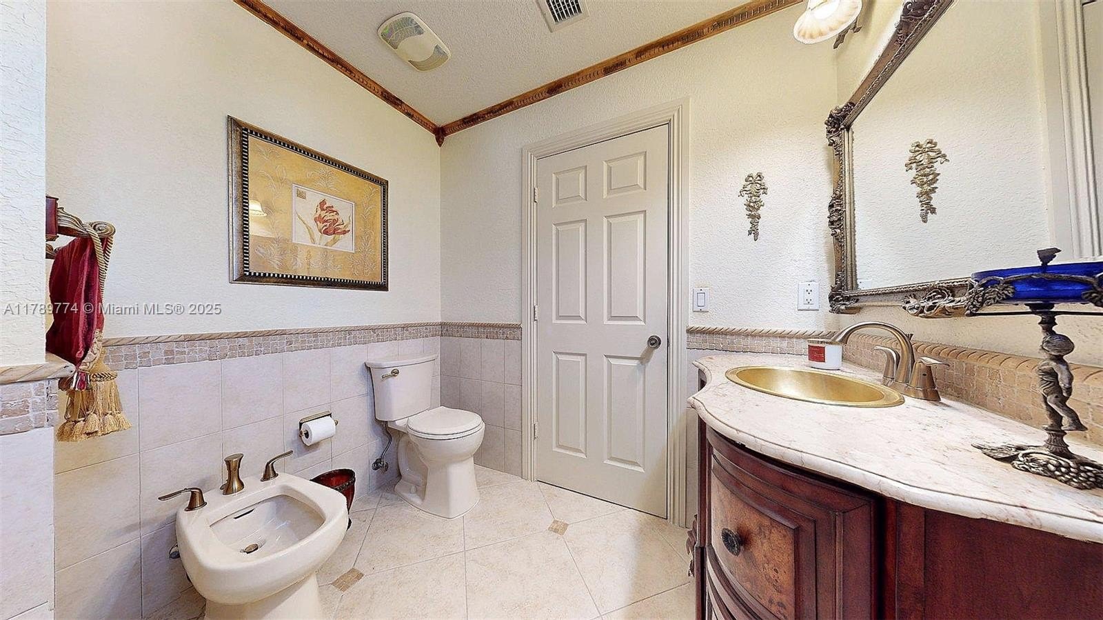 Medley, Florida, 33166, United States, 4 Bedrooms Bedrooms, ,3 BathroomsBathrooms,Residential,For Sale,1944974