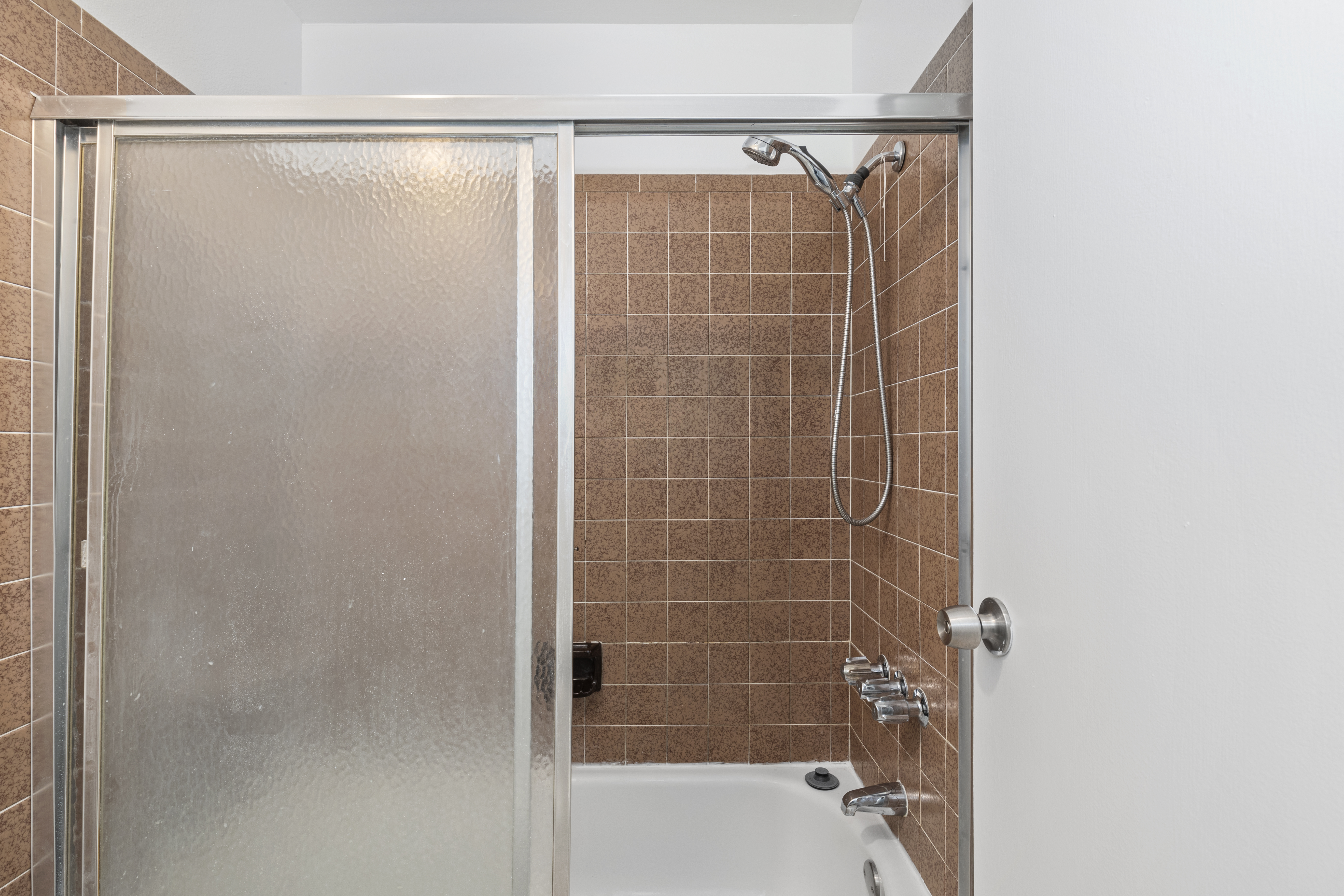  Bright top-floor condo designed for low-maintenance living - 物件實景