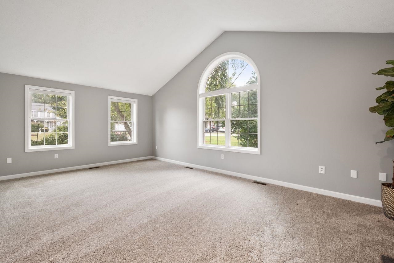 Hudson, New Hampshire, 03051, United States, 3 Bedrooms Bedrooms, ,2 BathroomsBathrooms,Residential,For Sale,1940270