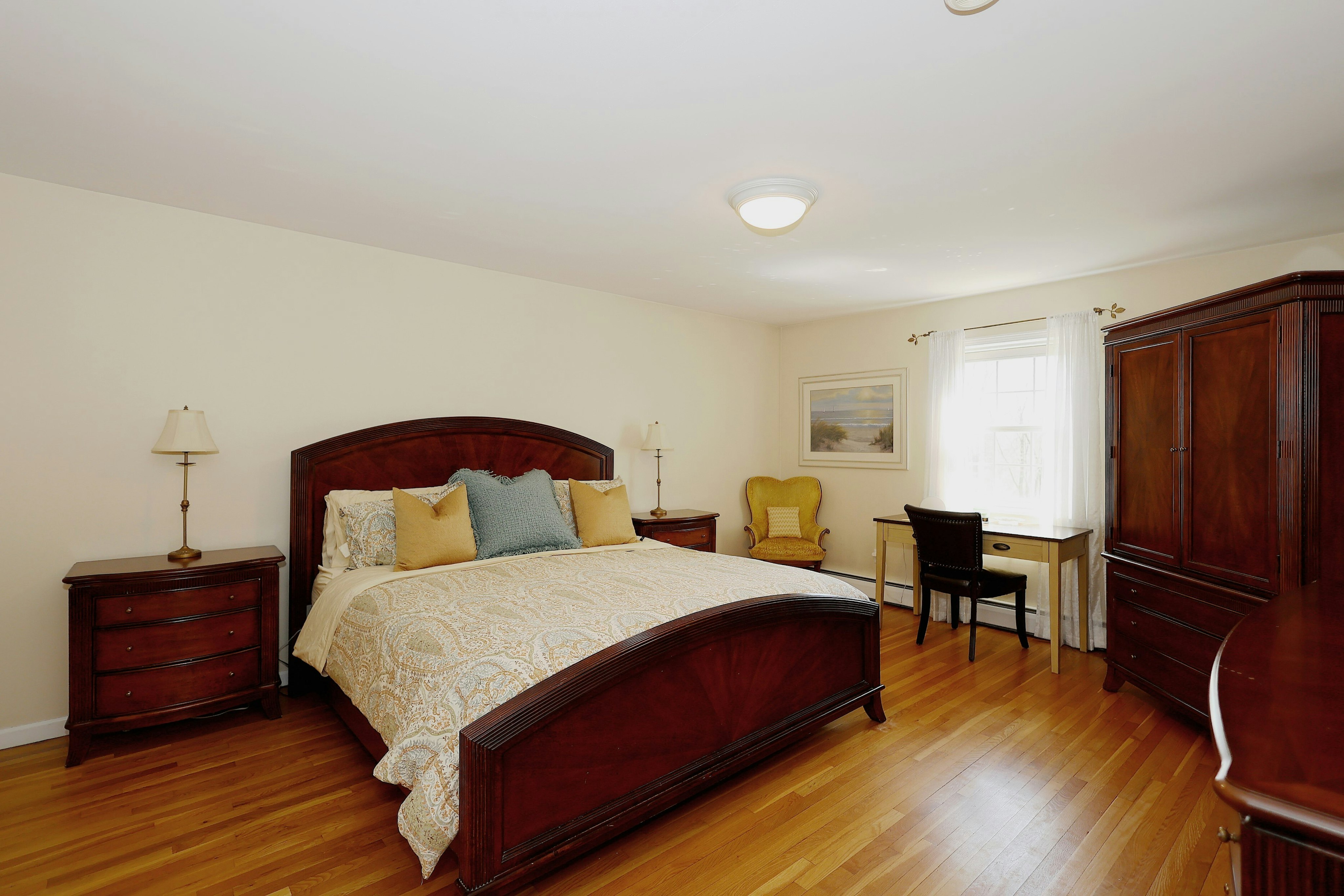  Classic New England Colonial - 物件實景