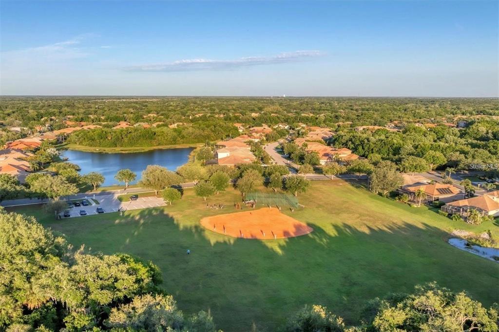 Bradenton, Florida, 34212, United States, 4 Bedrooms Bedrooms, ,3 BathroomsBathrooms,Residential,For Sale,1805204