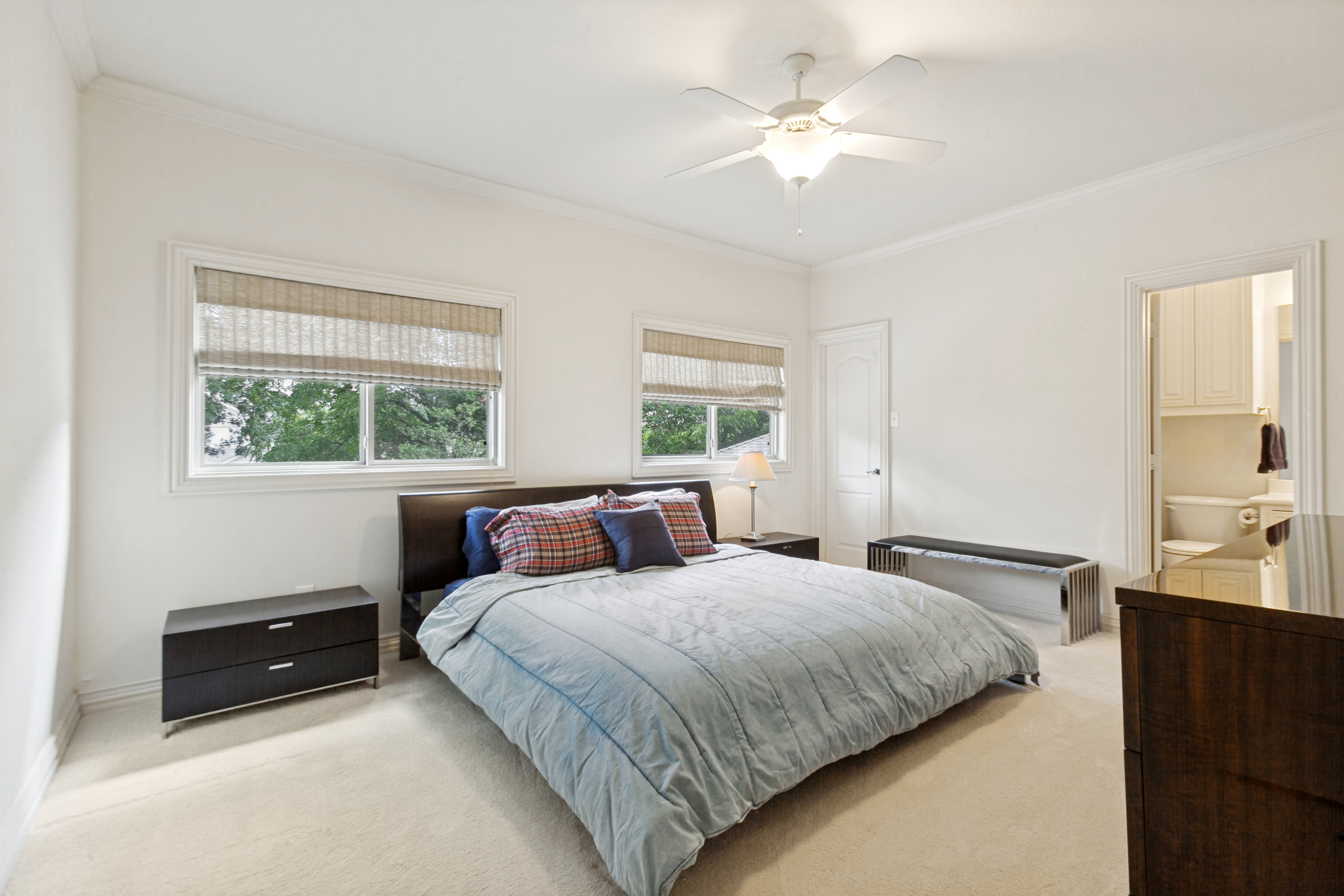  Preston Hollow 5-Bedroom Home with Pool, 2 Offices, and First-Floor Primary - 物件實景