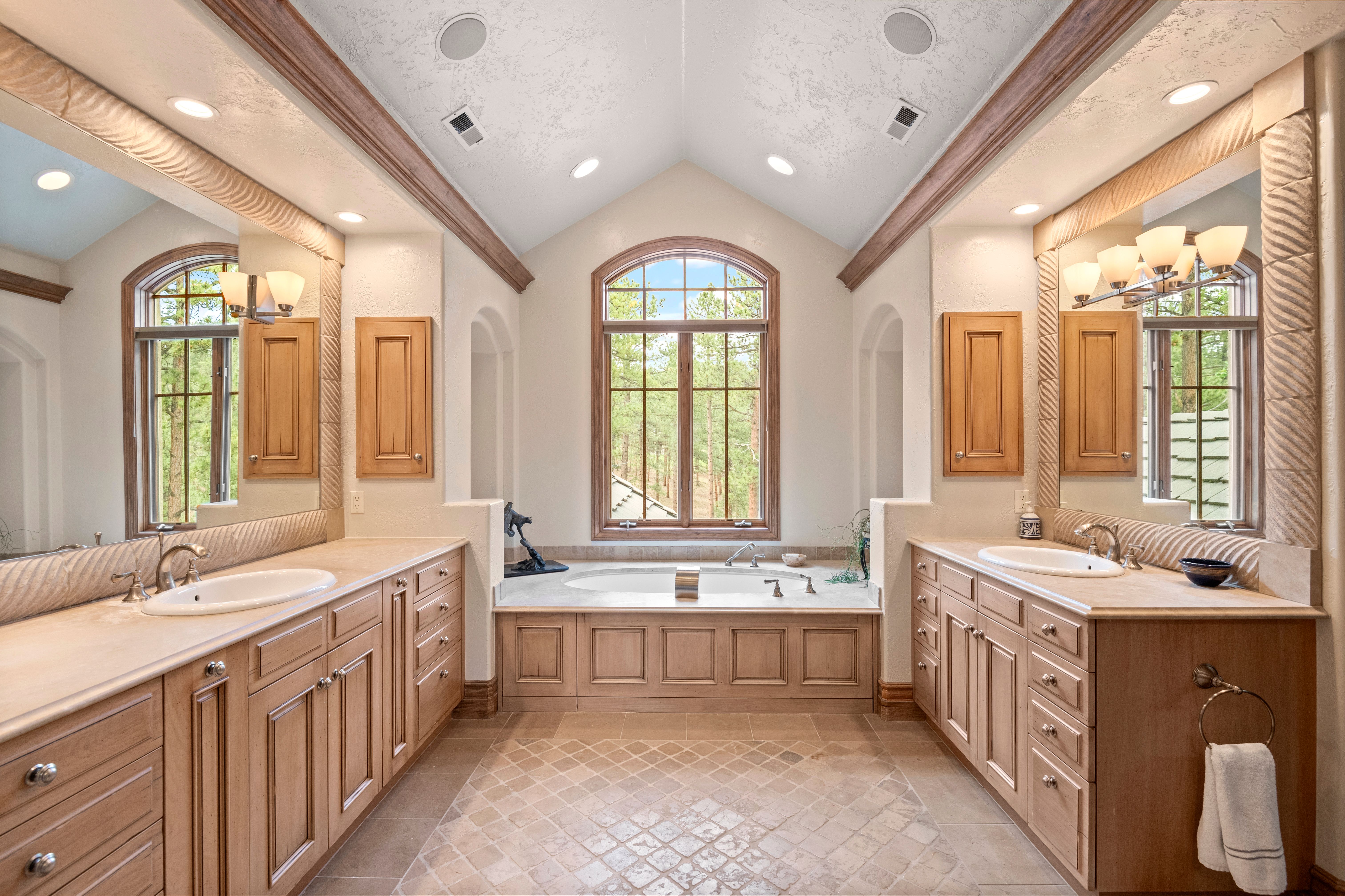  Extraordinary Custom Estate - 物件實景