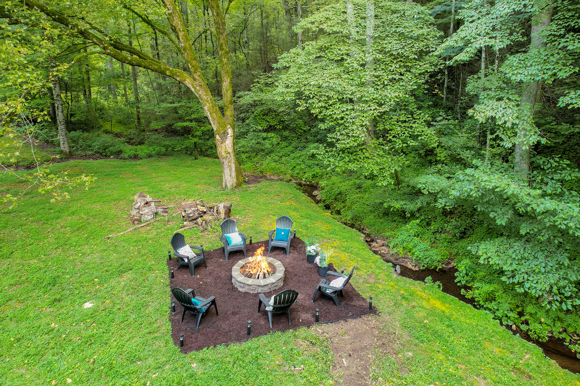 Sevierville, Tennessee, 37862, United States, 3 Bedrooms Bedrooms, ,2 BathroomsBathrooms,Residential,For Sale,1981981