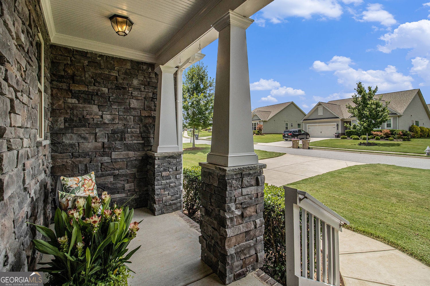 Cumming, Georgia, 30028, United States, 3 Bedrooms Bedrooms, ,3 BathroomsBathrooms,Residential,For Sale,1894796