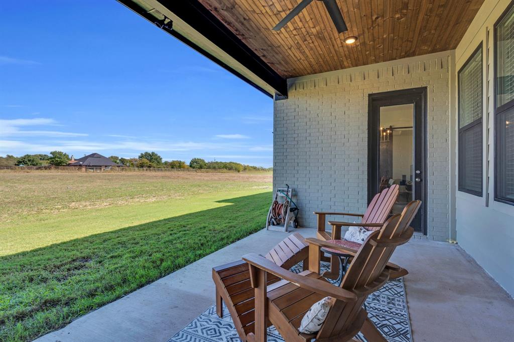 Waxahachie, Texas, 75167, United States, 4 Bedrooms Bedrooms, ,2 BathroomsBathrooms,Residential,For Sale,1975202