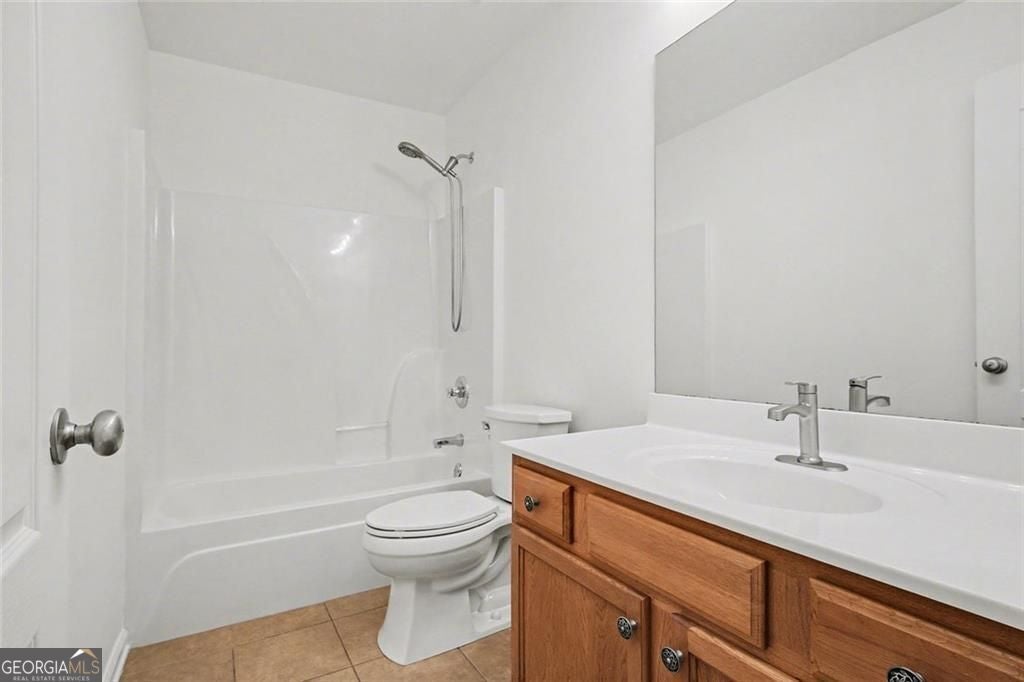 Flowery Branch, Georgia, 30542, United States, 5 Bedrooms Bedrooms, ,3 BathroomsBathrooms,Residential,For Sale,2000178