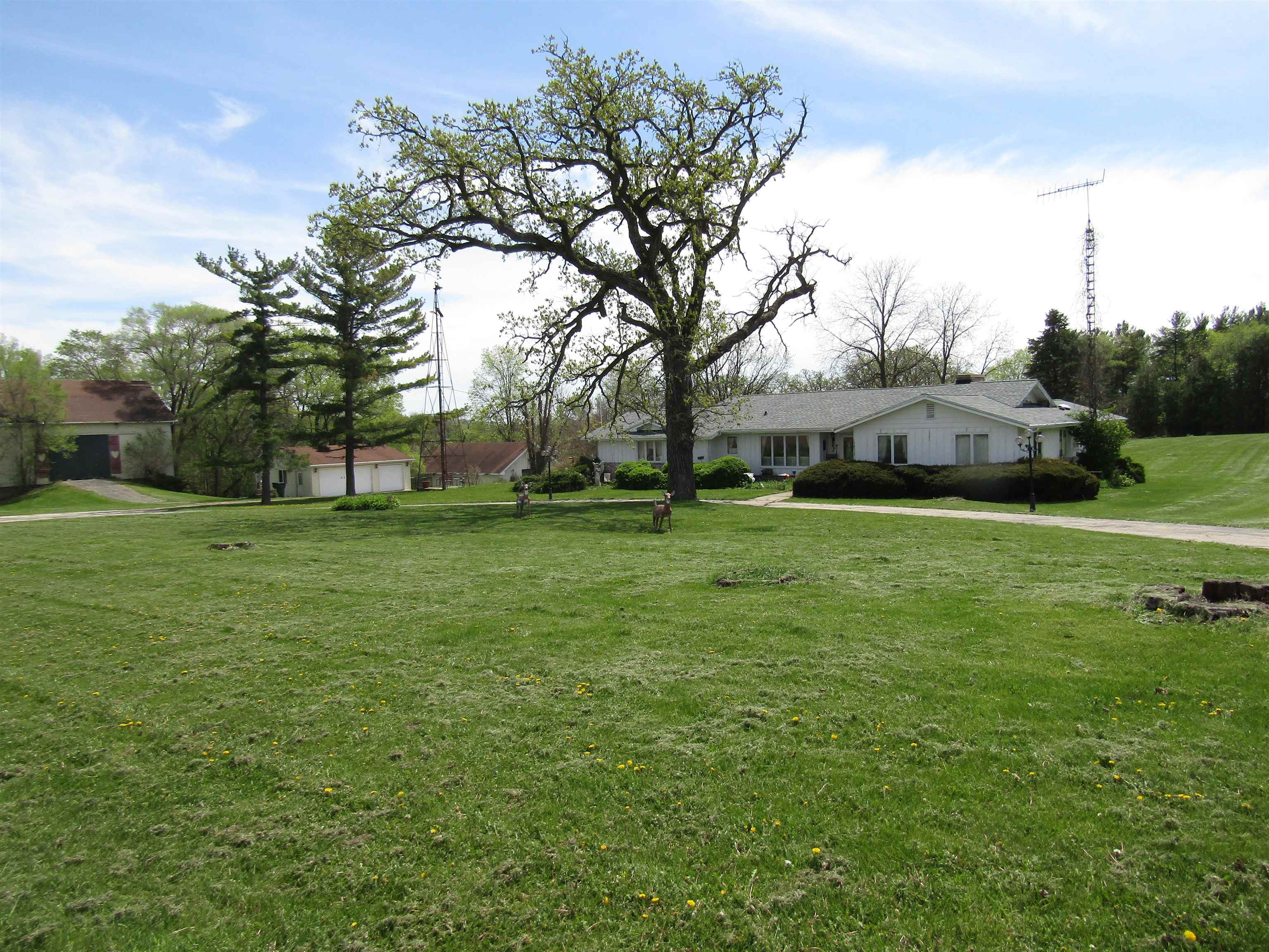 Beloit, Wisconsin, 53511, United States, 6 Bedrooms Bedrooms, ,5 BathroomsBathrooms,Residential,For Sale,1923330