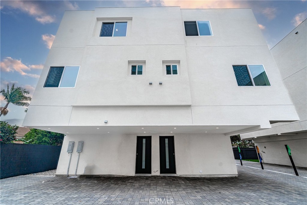 GARDENA, California, 90247, United States, ,Residential,For Sale,1810571