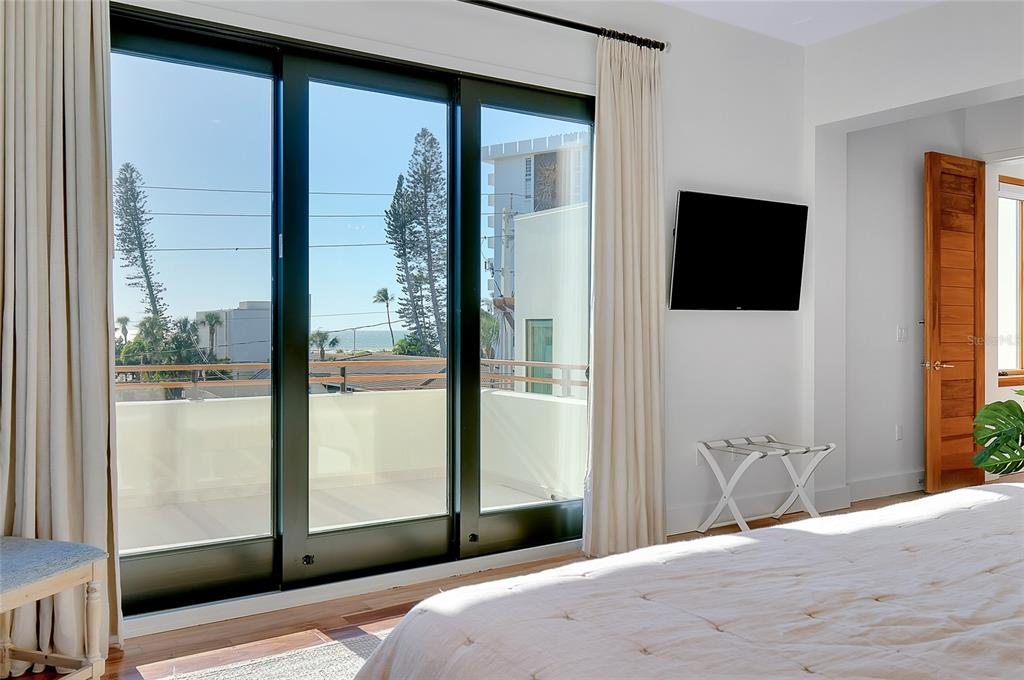 Sarasota, Florida, 34236, United States, 5 Bedrooms Bedrooms, ,6 BathroomsBathrooms,Residential,For Sale,1994803