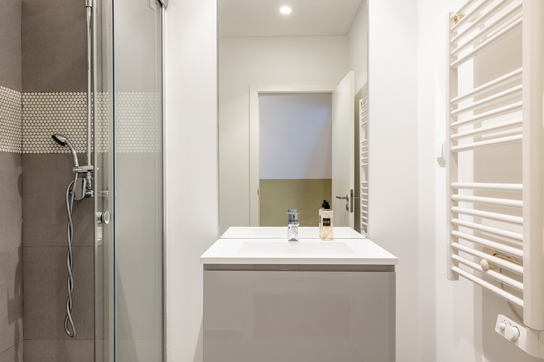  Building, 12 bedrooms, for Sale - 物件實景