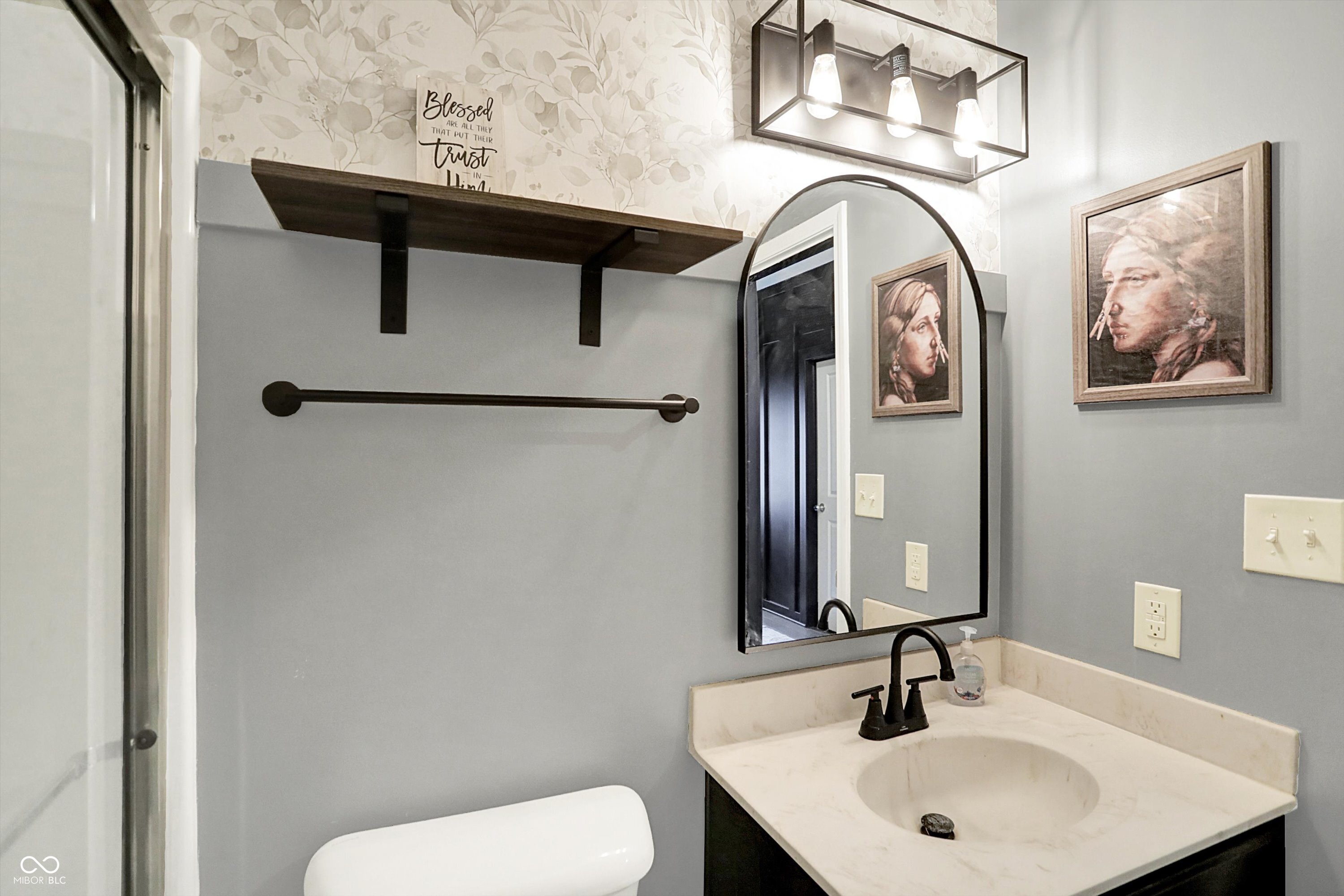 Franklin, Indiana, 46131, United States, 6 Bedrooms Bedrooms, ,4 BathroomsBathrooms,Residential,For Sale,1978604