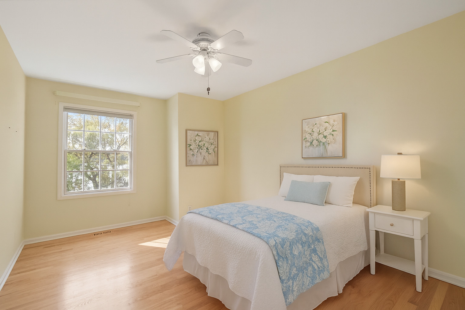 Grayslake, Illinois, 60030, United States, 4 Bedrooms Bedrooms, ,3 BathroomsBathrooms,Residential,For Sale,1992794