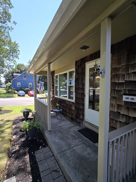 Brockton, Massachusetts, 02301, United States, 3 Bedrooms Bedrooms, ,1 BathroomBathrooms,Residential,For Sale,1895506