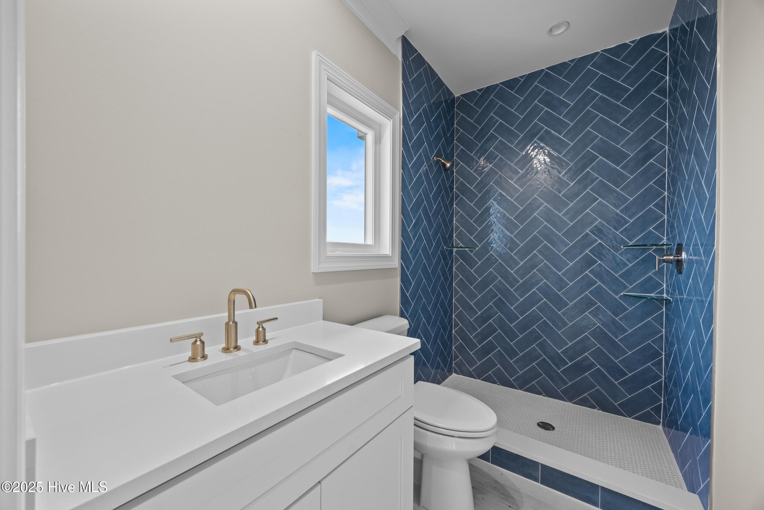 North Topsail Beach, North Carolina, 28460, United States, 7 Bedrooms Bedrooms, ,6 BathroomsBathrooms,Residential,For Sale,1991057