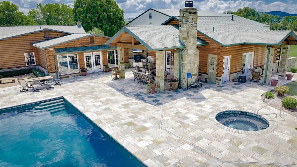 Fort Gibson, Oklahoma, 74434, United States, 2 Bedrooms Bedrooms, ,3 BathroomsBathrooms,Residential,For Sale,1982810