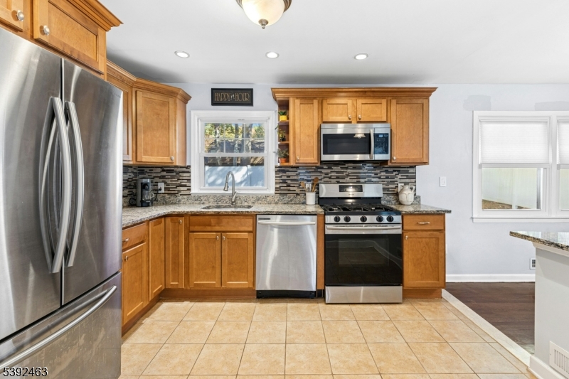 Plainfield City, New Jersey, 07062, United States, 3 Bedrooms Bedrooms, ,2 BathroomsBathrooms,Residential,For Sale,1968857