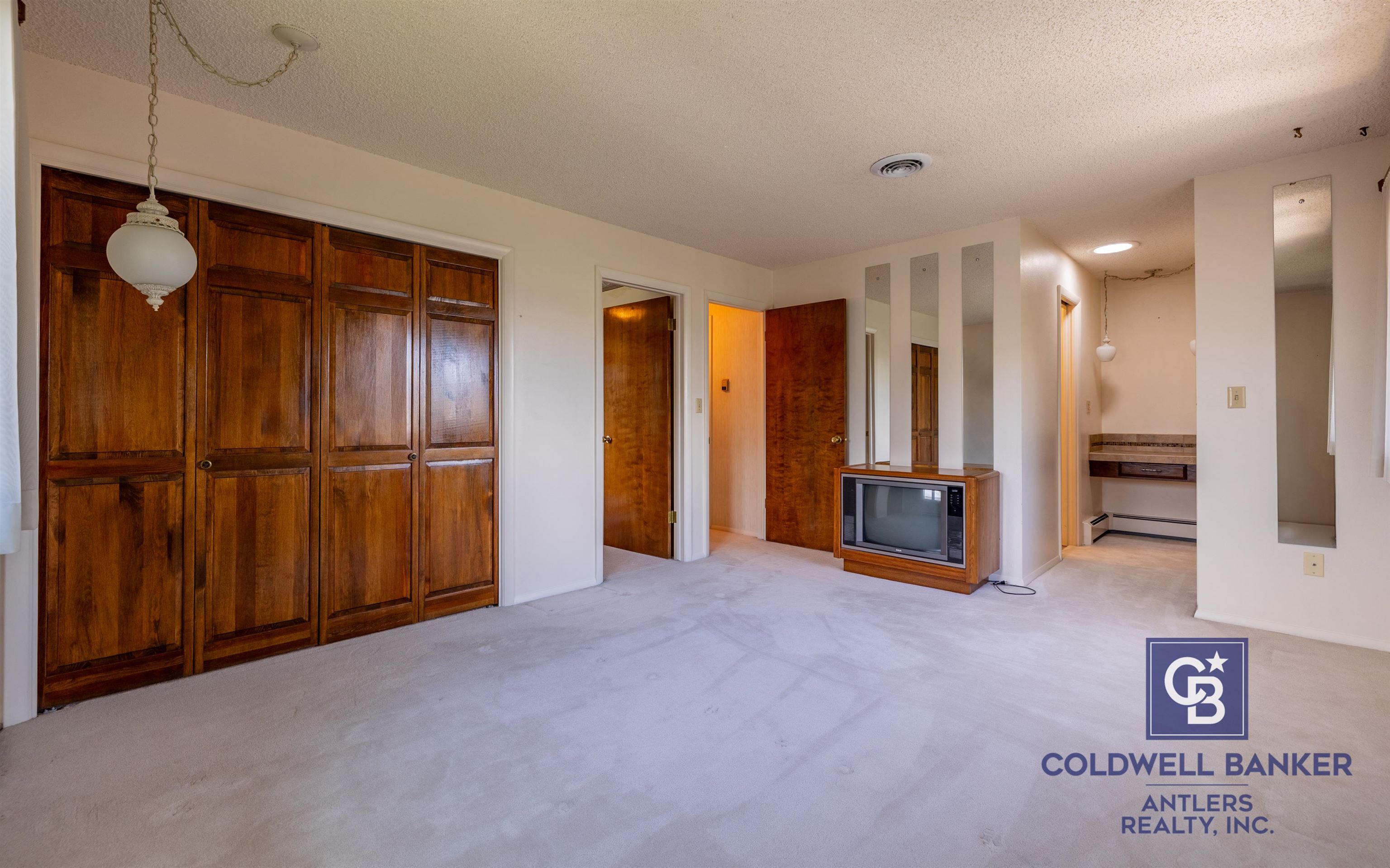 Powell, Wyoming, 82435, United States, 4 Bedrooms Bedrooms, ,1 BathroomBathrooms,Residential,For Sale,1912468