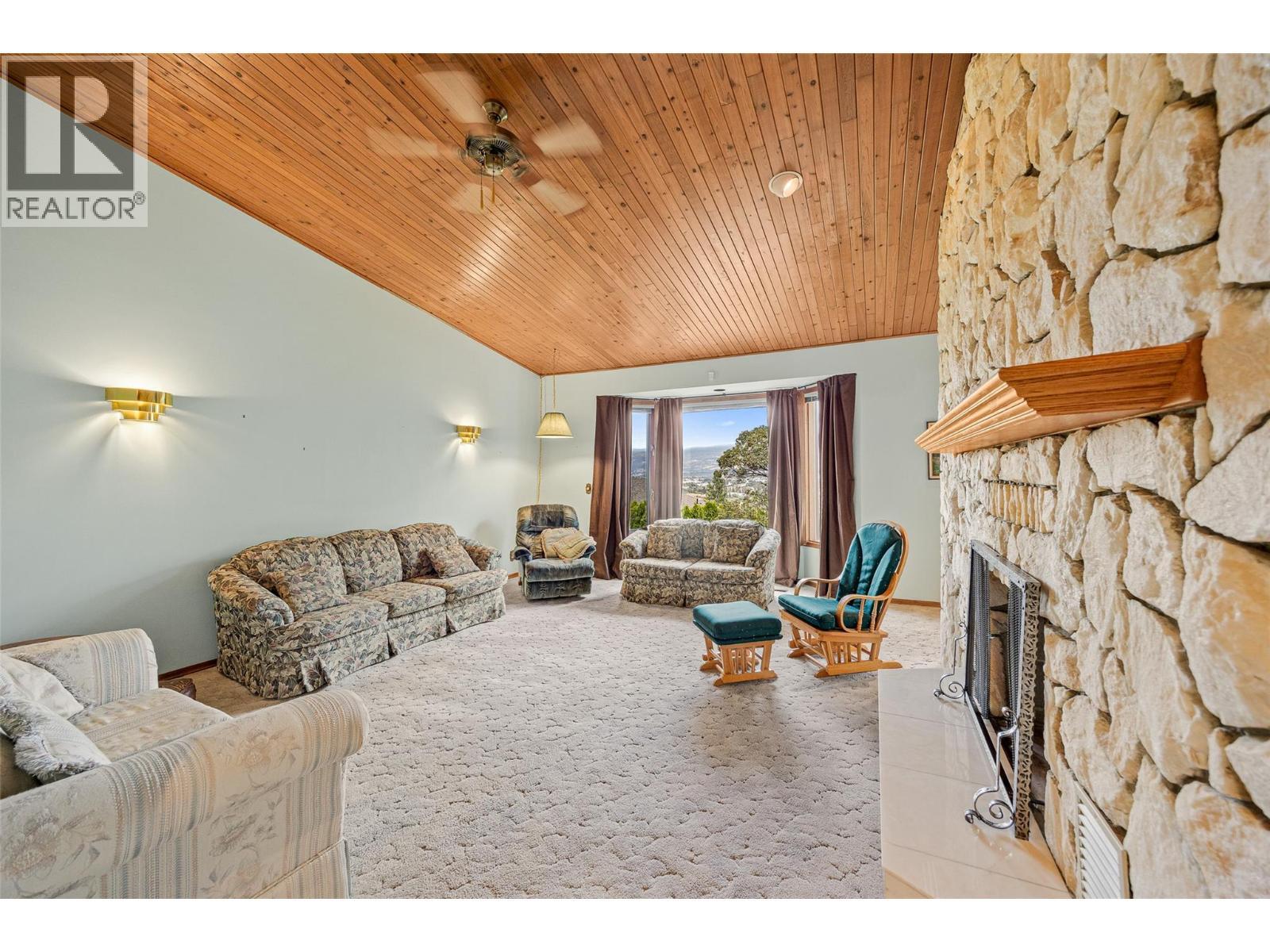 KELOWNA, British Columbia, V1V 1J5, CA, 2 Bedrooms Bedrooms, ,2 BathroomsBathrooms,Residential,For Sale,1948319