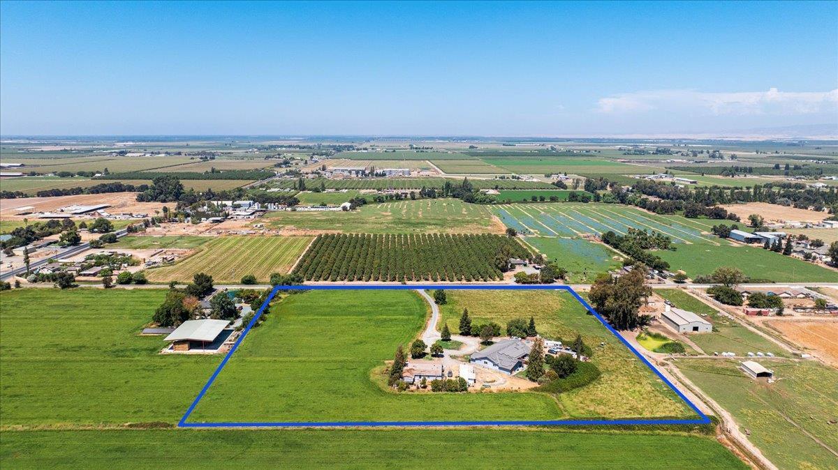 Escalon, California, 95320, United States, 6 Bedrooms Bedrooms, ,3 BathroomsBathrooms,Residential,For Sale,1977867