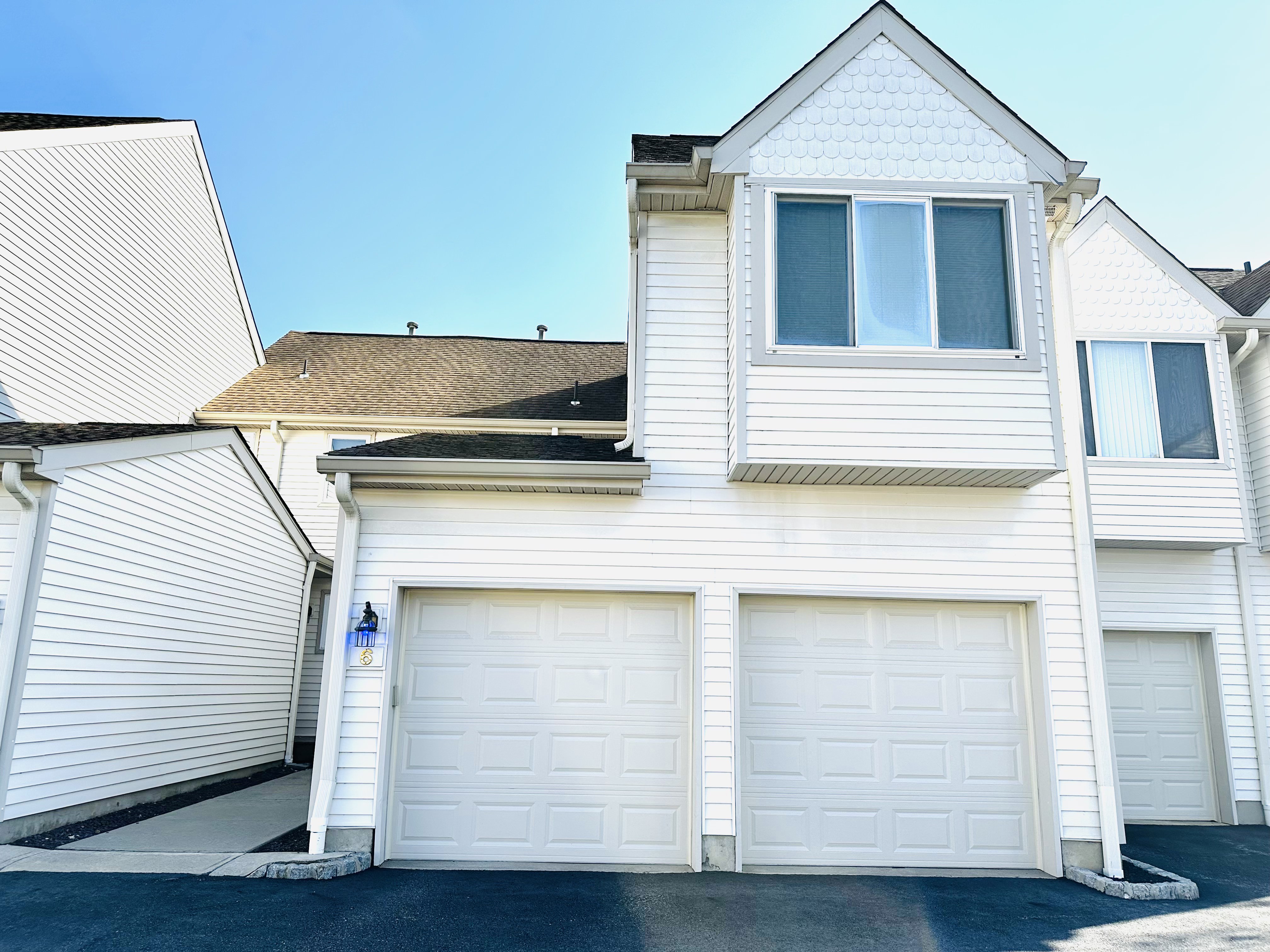 Montville, New Jersey, 07045, United States, 3 Bedrooms Bedrooms, ,4 BathroomsBathrooms,Residential,For Sale,1987436