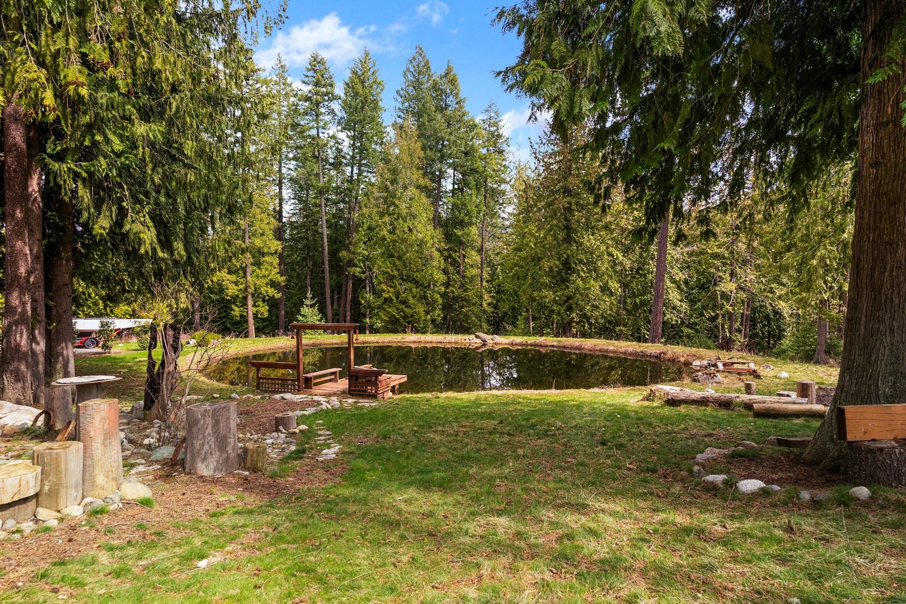  Tree Farm & Home on 6+ Acres - 物件實景