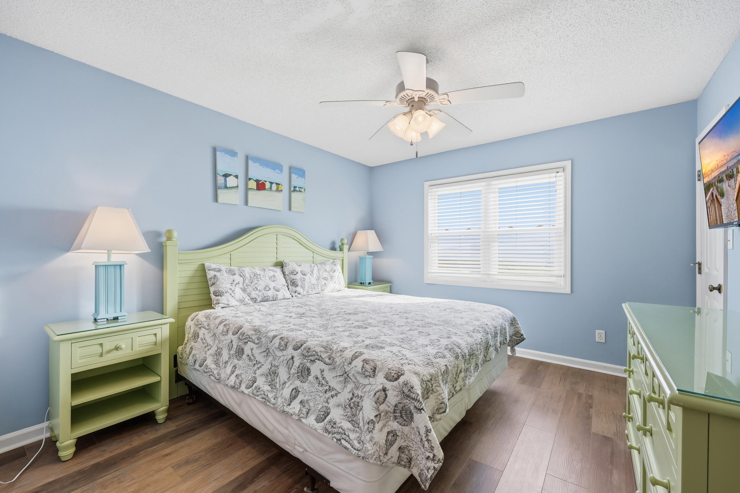 North Myrtle Beach, South Carolina, 29582, United States, 6 Bedrooms Bedrooms, ,4 BathroomsBathrooms,Residential,For Sale,2011670