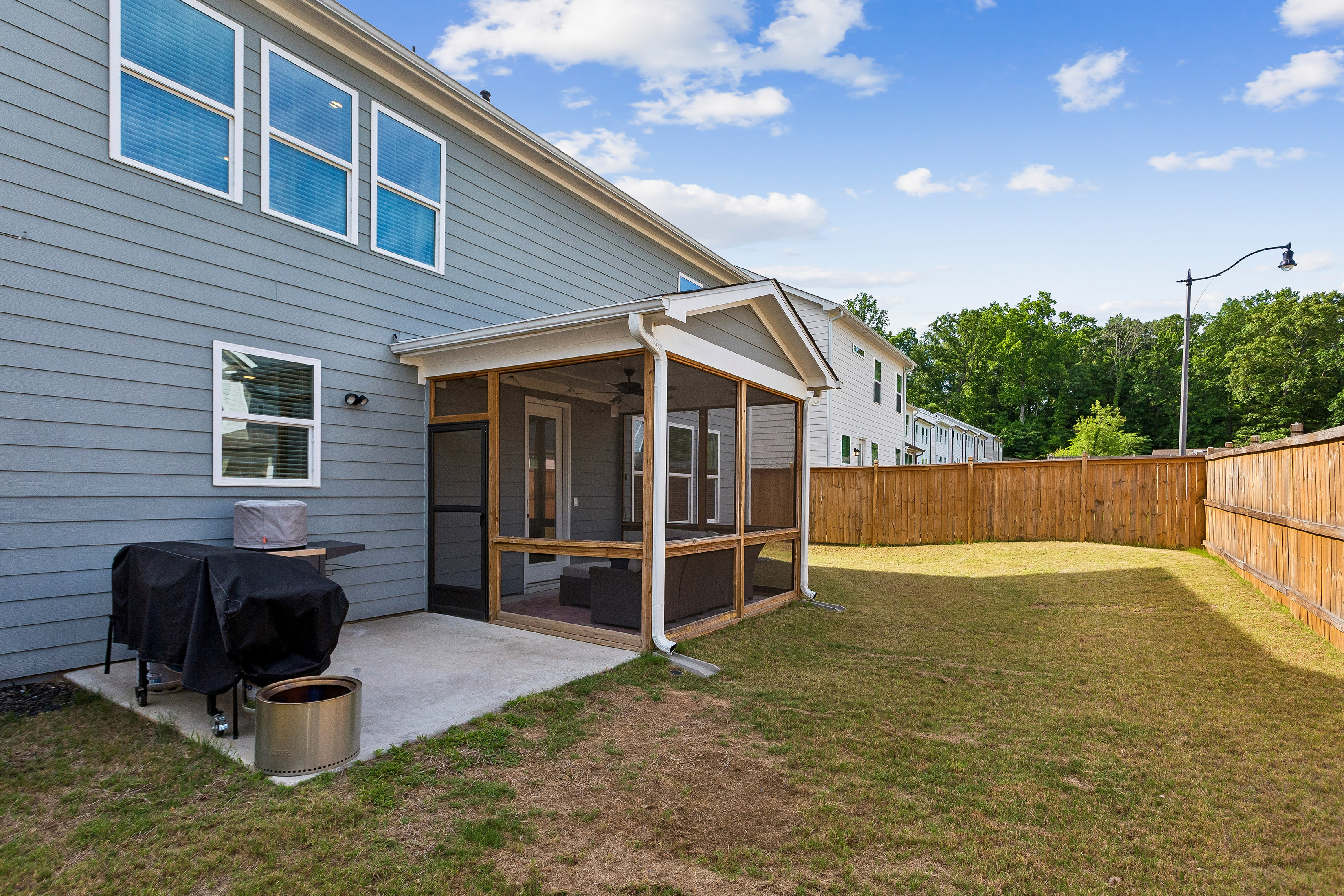  Stunning Home on Desirable Corner Lot in Beautiful New Gated Community - 物件實景
