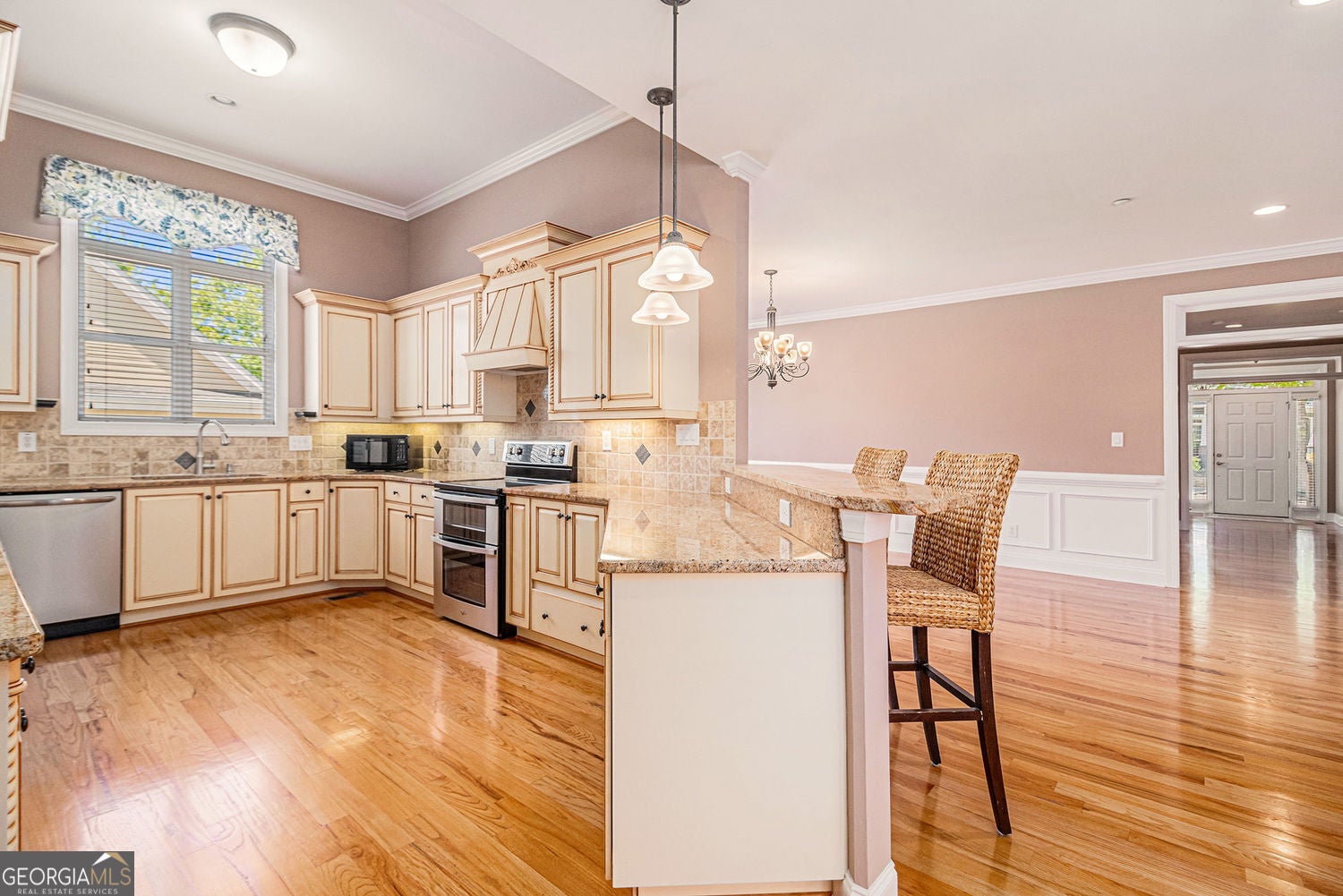 Fayetteville, Georgia, 30214, United States, 4 Bedrooms Bedrooms, ,5 BathroomsBathrooms,Residential,For Sale,1858907