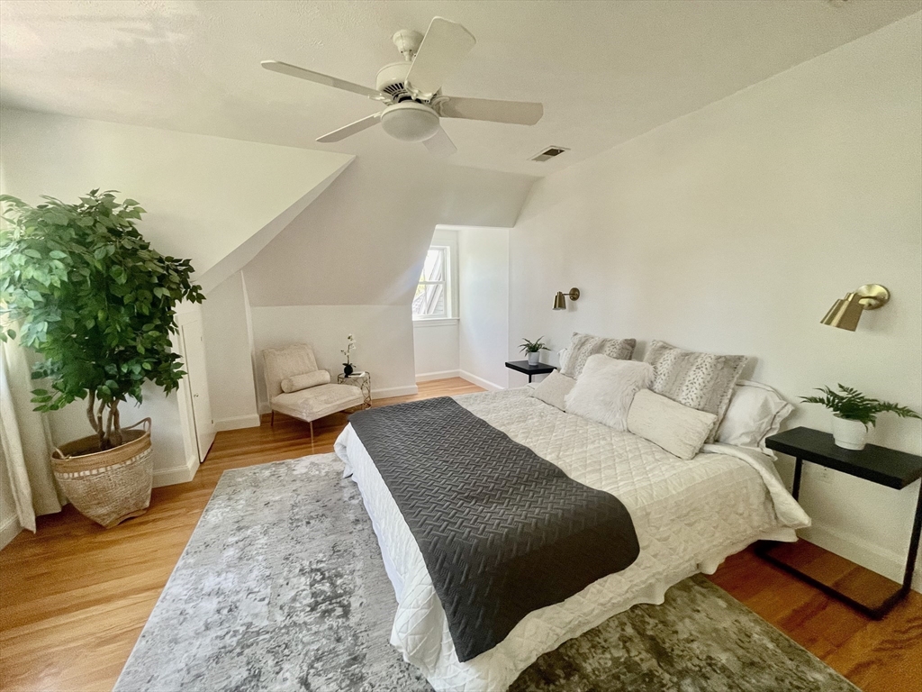 Newton, Massachusetts, 02459, United States, 2 Bedrooms Bedrooms, ,2 BathroomsBathrooms,Residential,For Sale,1817599
