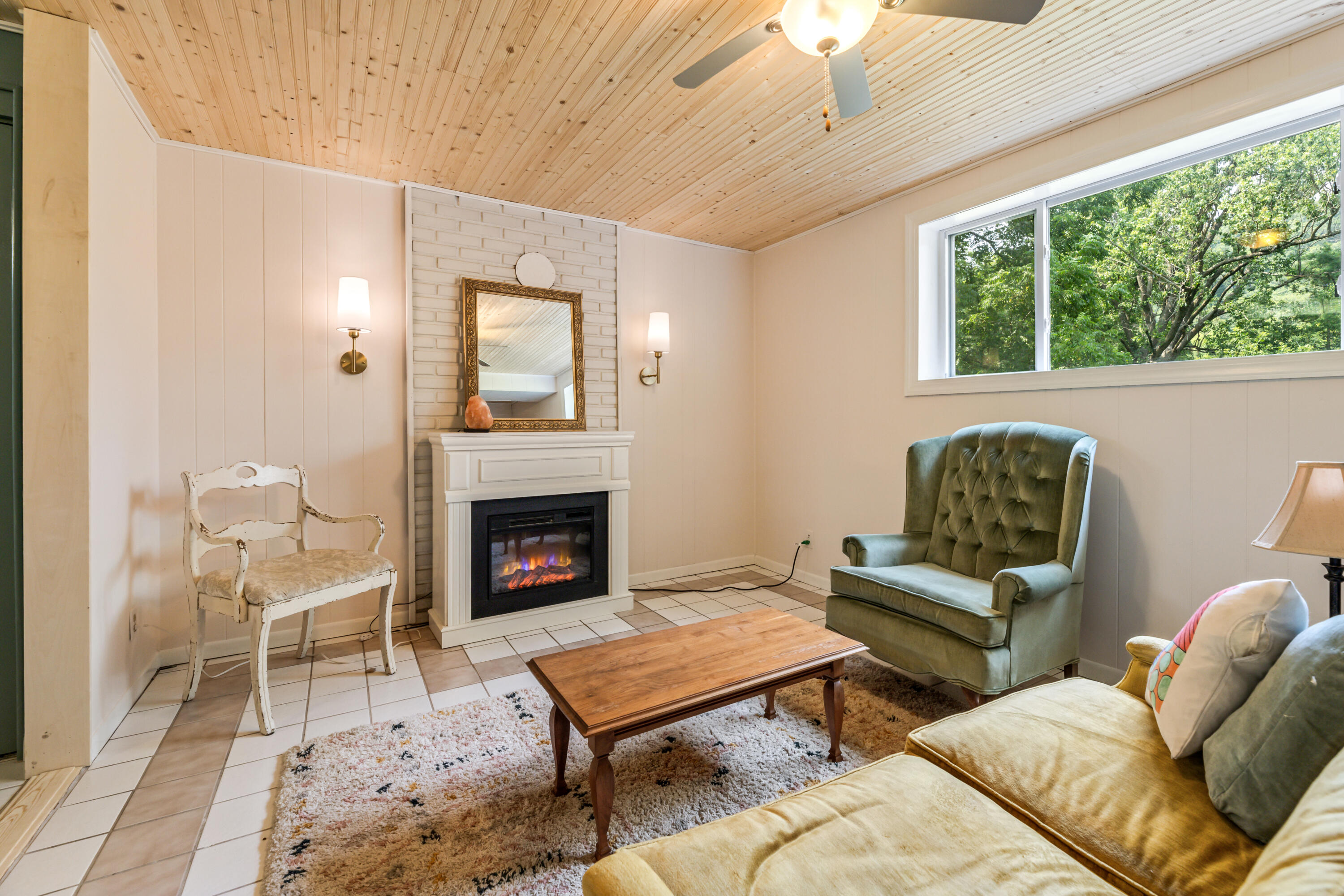 Homer, Minnesota, 55987, United States, 5 Bedrooms Bedrooms, ,3 BathroomsBathrooms,Residential,For Sale,1914657