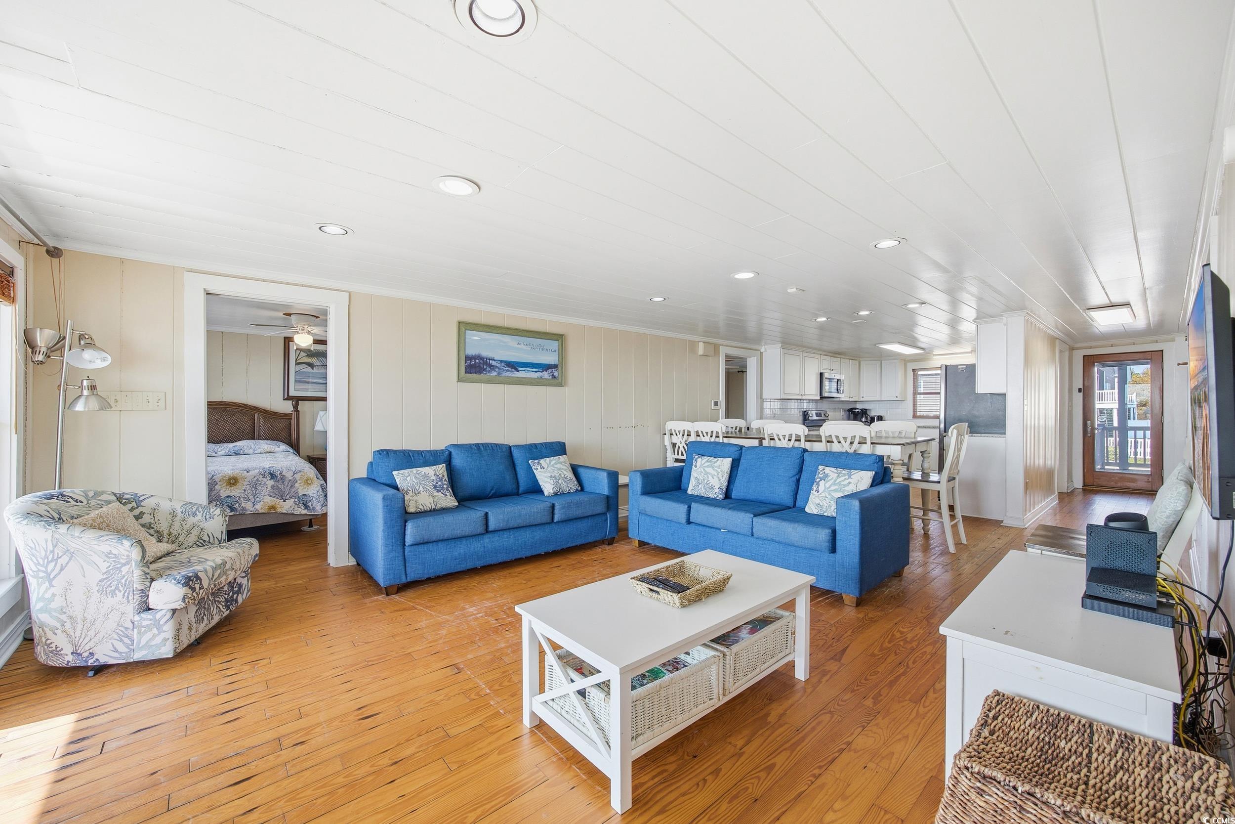 North Myrtle Beach, South Carolina, 29582, United States, 7 Bedrooms Bedrooms, ,7 BathroomsBathrooms,Residential,For Sale,1996640