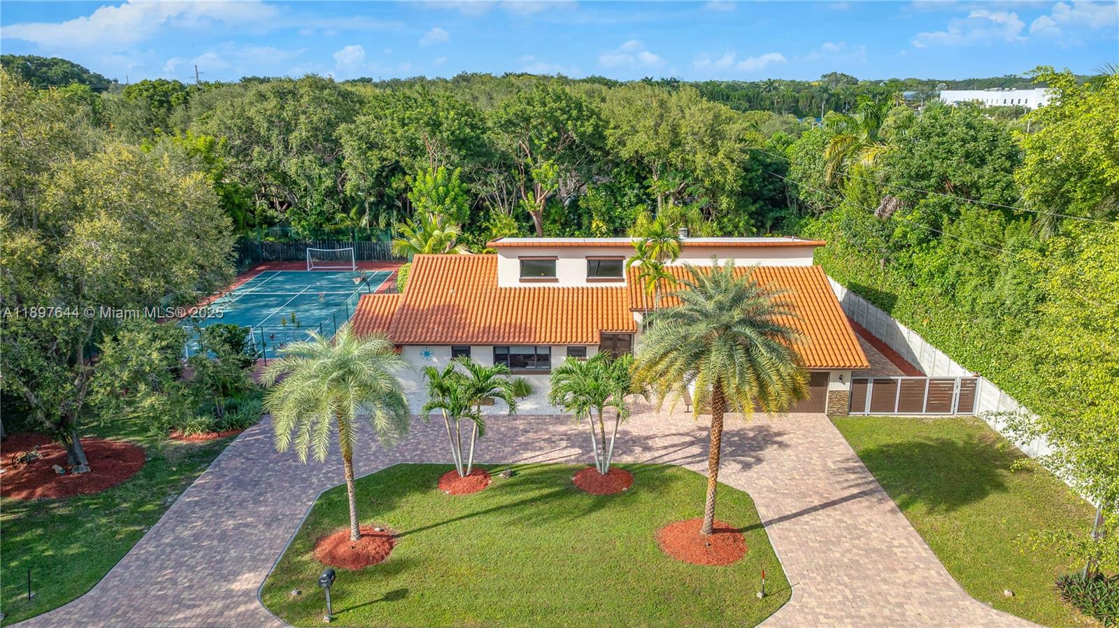 Palmetto Bay, Florida, 33157, United States, 4 Bedrooms Bedrooms, ,4 BathroomsBathrooms,Residential,For Sale,1966916