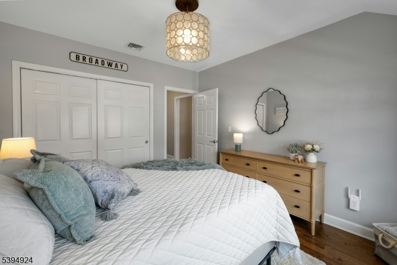 Verona Twp., New Jersey, 07044, United States, 4 Bedrooms Bedrooms, ,3 BathroomsBathrooms,Residential,For Sale,1992064