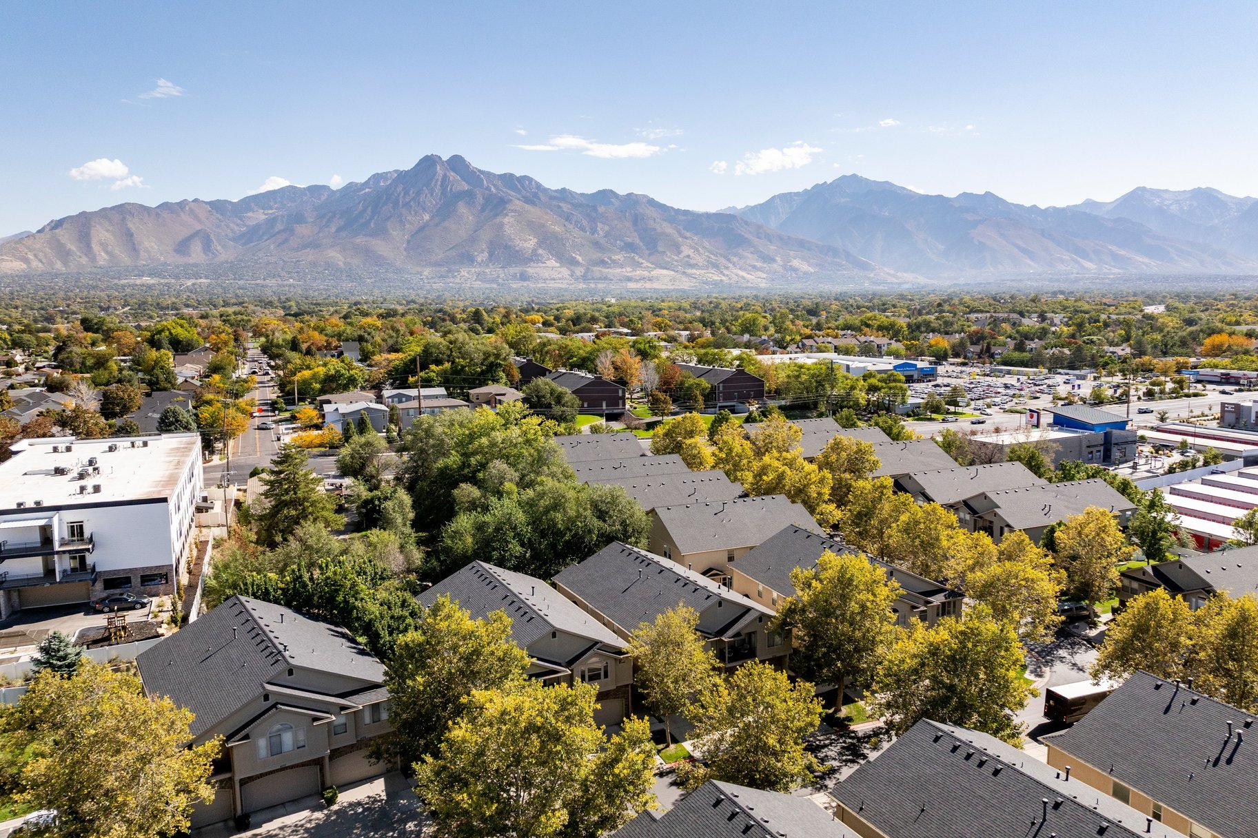  Private Millcreek Townhome with Fenced Backyard & Vaulted Ceilings - 物件實景