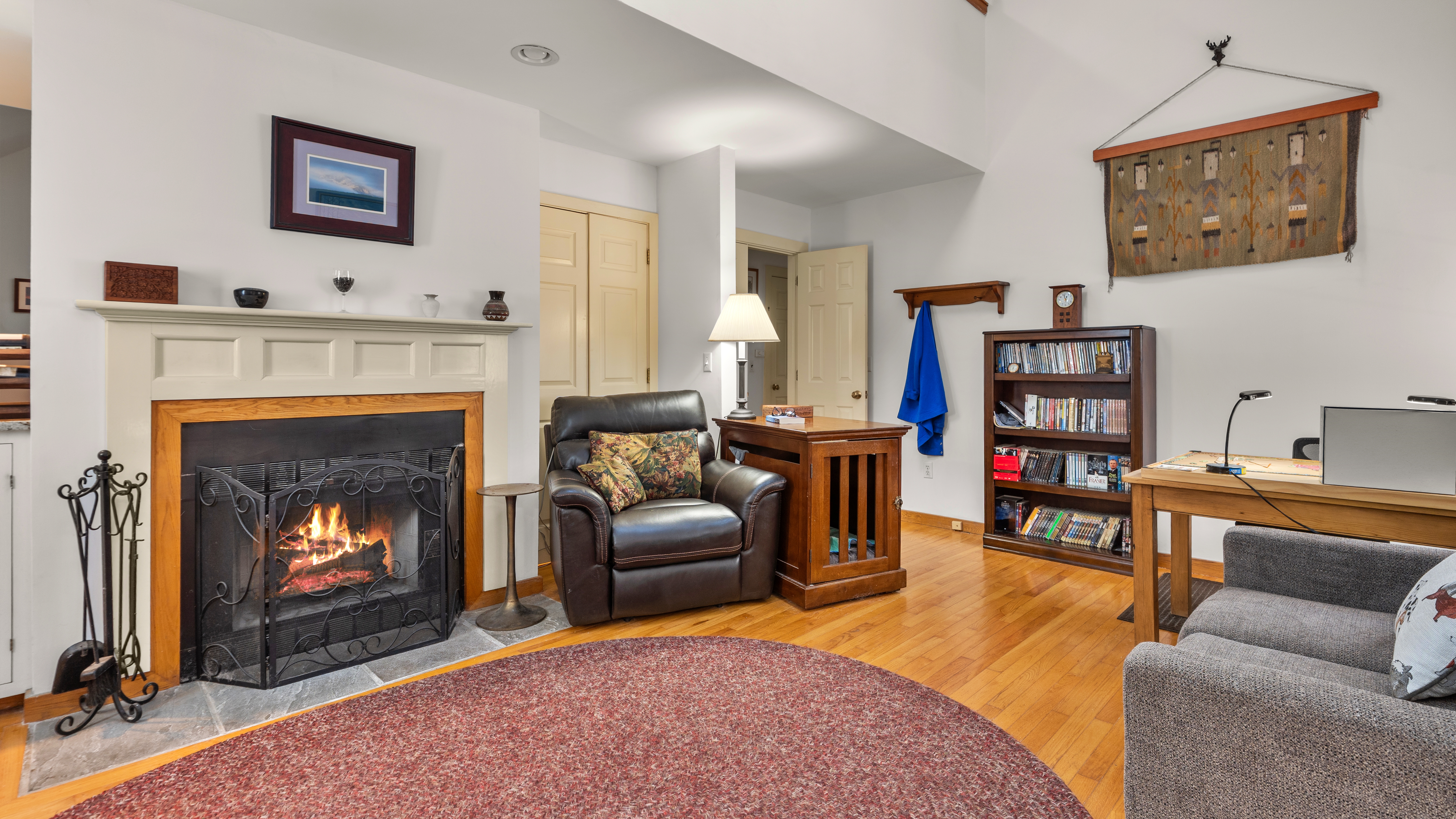  Stunning 2.4-Acre Retreat in Cornwall Estates: Updated & Move-In Ready - 物件實景