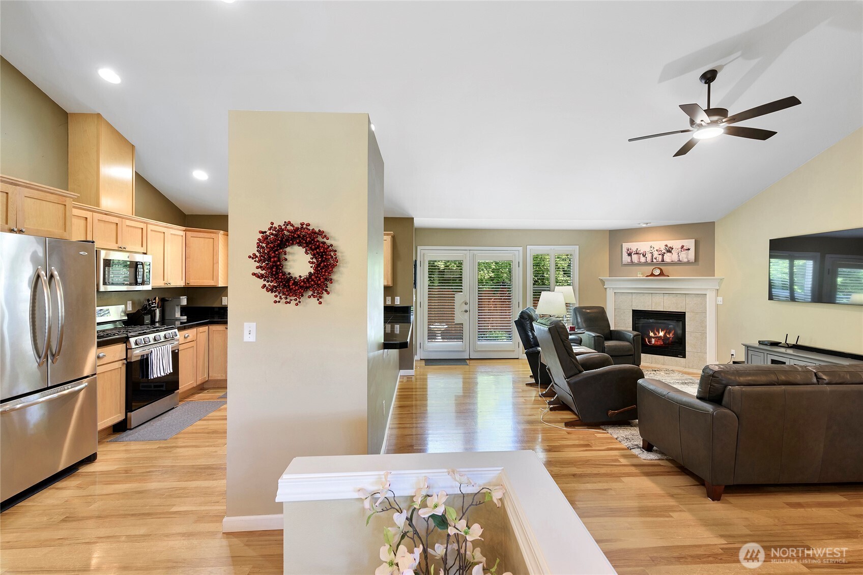 Bremerton, Washington, 98311, United States, 3 Bedrooms Bedrooms, ,1 BathroomBathrooms,Residential,For Sale,1848979
