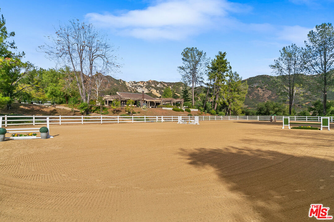 Calabasas, California, 91302, United States, 3 Bedrooms Bedrooms, ,2 BathroomsBathrooms,Residential,For Sale,1723181