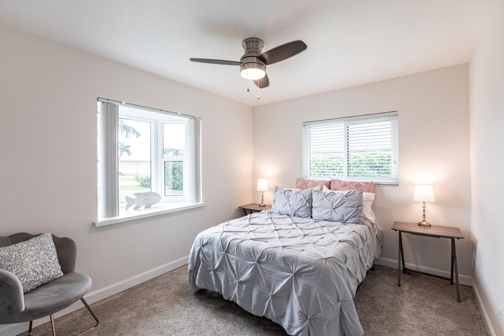 Fort Myers, Florida, 33919, United States, 3 Bedrooms Bedrooms, ,2 BathroomsBathrooms,Residential,For Sale,1935078