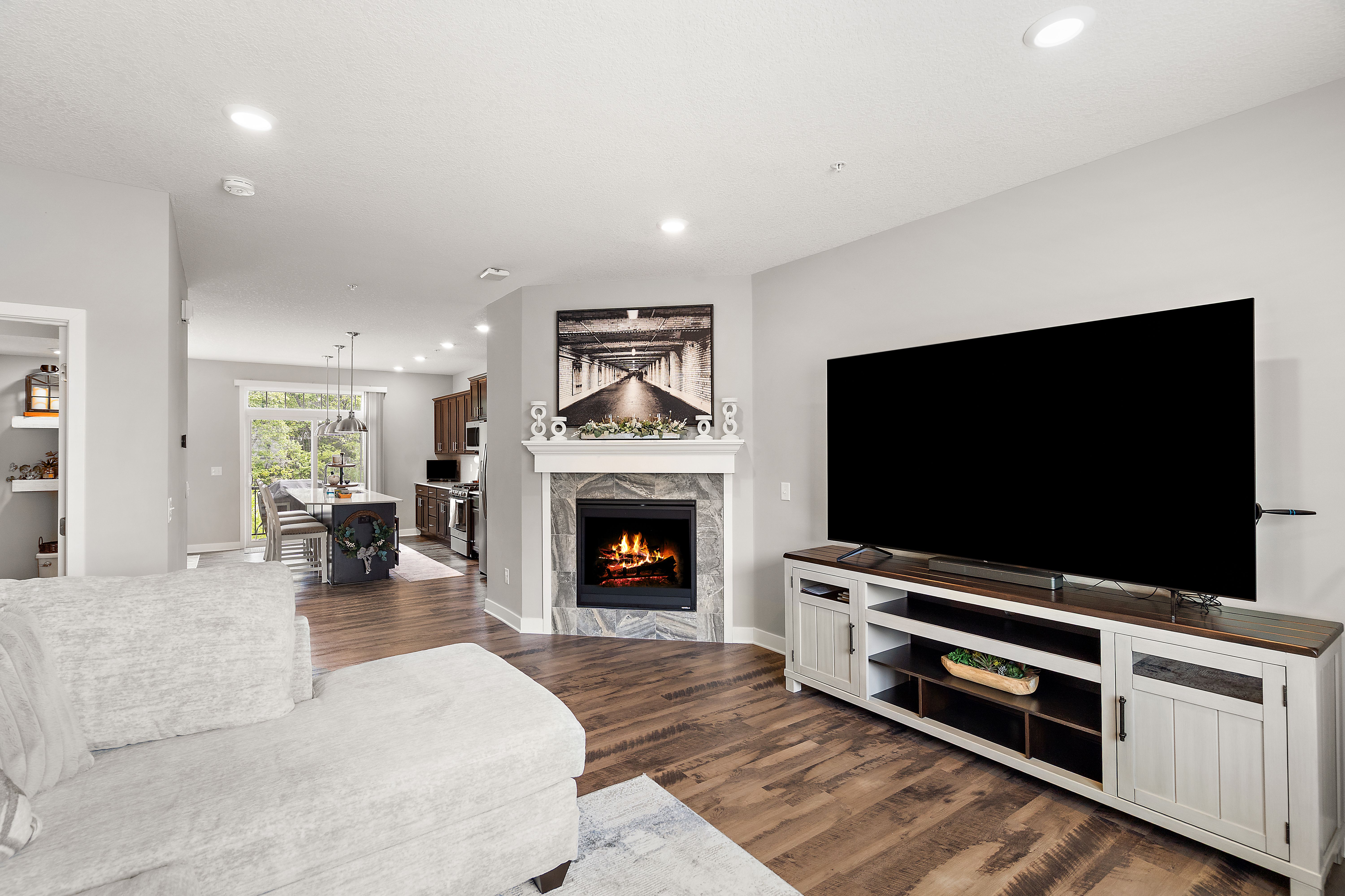  Sophisticated Townhome in Coveted Downtown Anoka - 物件實景