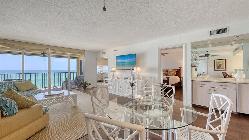 Longboat Key, Florida, 34228, United States, 3 Bedrooms Bedrooms, ,2 BathroomsBathrooms,Residential,For Sale,1793639