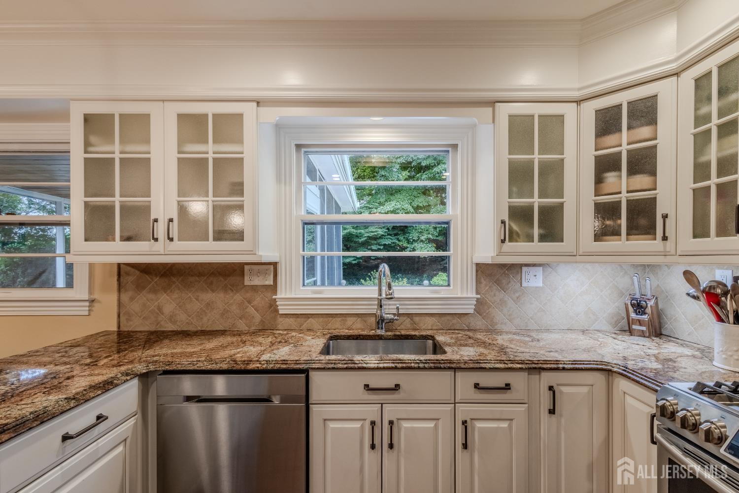 East Brunswick, New Jersey, 08816, United States, 4 Bedrooms Bedrooms, ,4 BathroomsBathrooms,Residential,For Sale,1900919