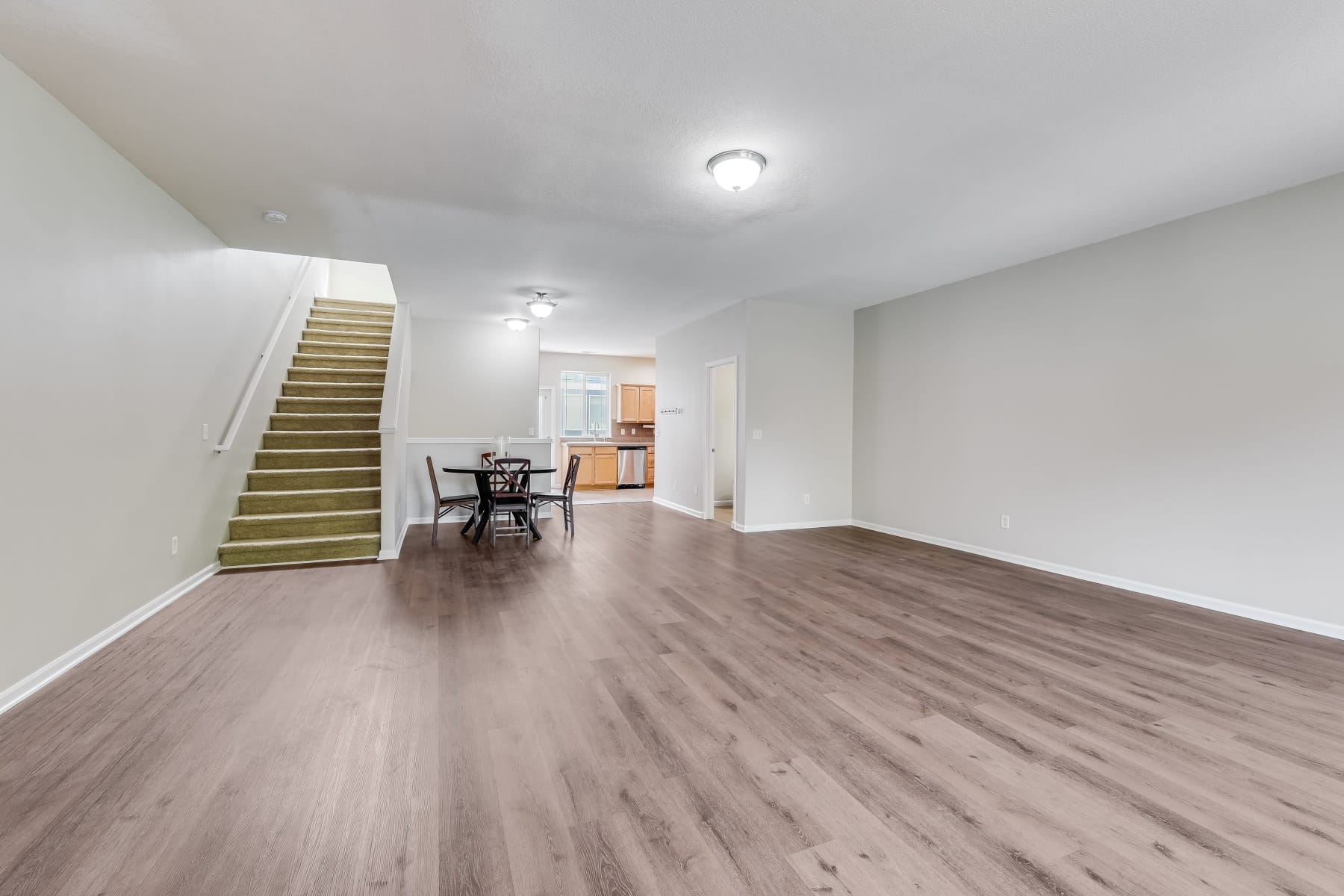  2106 CHARLIE CT Forest Grove, OR 97116 - 物件實景