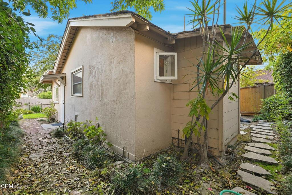 Pasadena, California, 91104, United States, 3 Bedrooms Bedrooms, ,1 BathroomBathrooms,Residential,For Sale,1993428