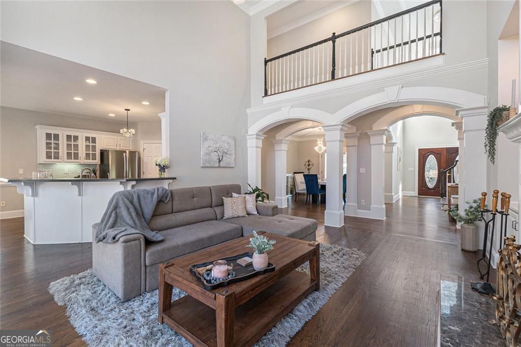 FLOWERY BRANCH, Georgia, 30542, United States, 5 Bedrooms Bedrooms, ,5 BathroomsBathrooms,Residential,For Sale,1894604