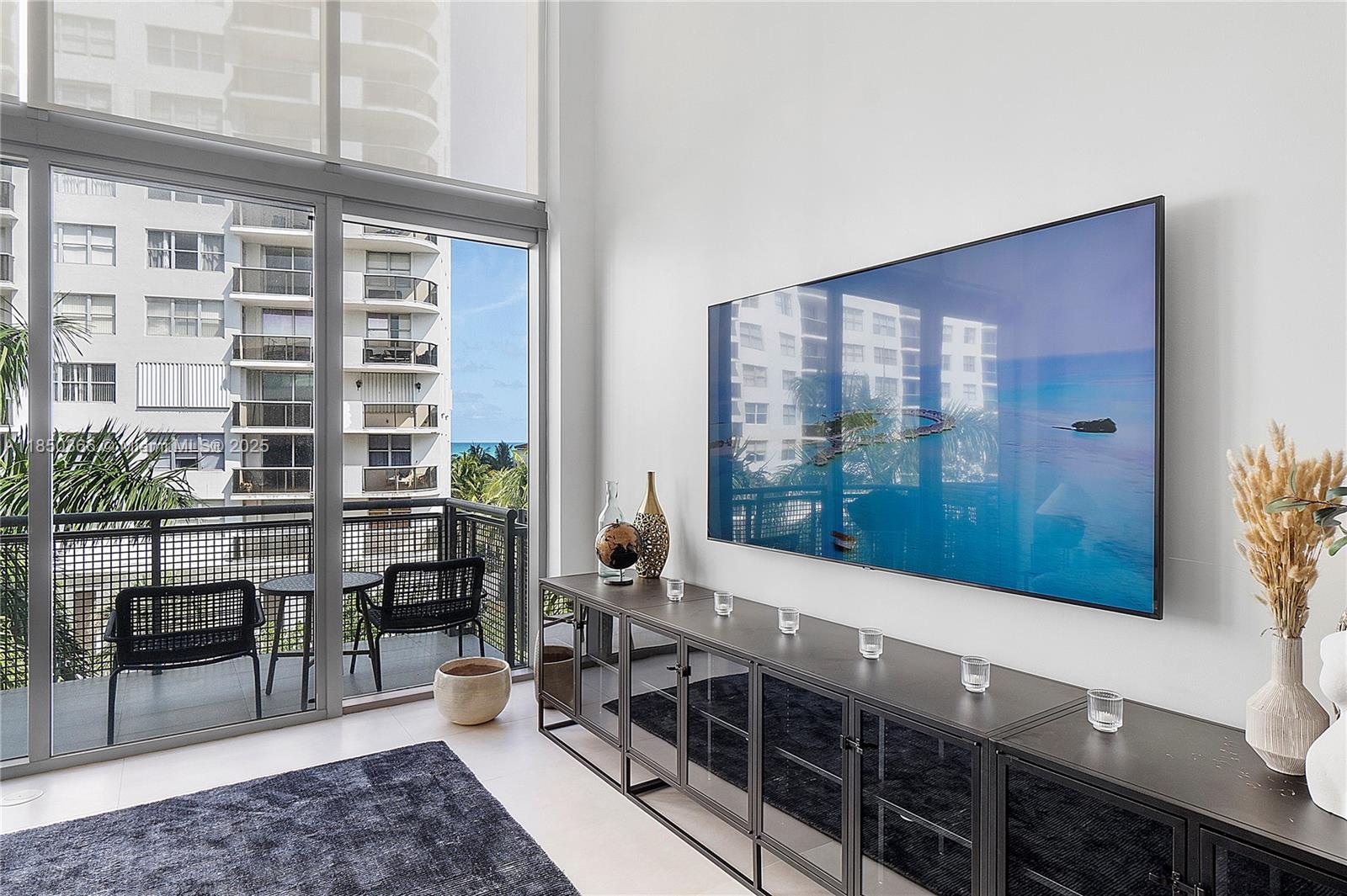 Miami Beach, Florida, 33140, United States, 1 Bedroom Bedrooms, ,1 BathroomBathrooms,Residential,For Sale,1906167