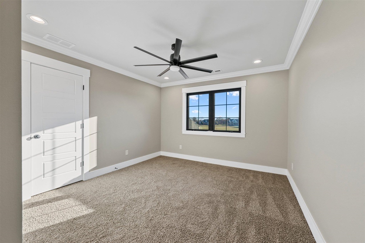 Franklin, Kentucky, 42134, United States, 3 Bedrooms Bedrooms, ,3 BathroomsBathrooms,Residential,For Sale,1988354